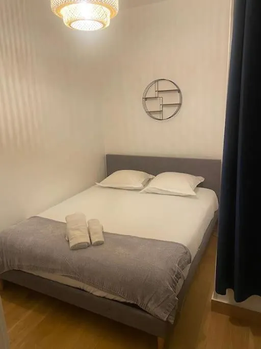 {O Petits Docks} * Proche Centre Apartment Marseille