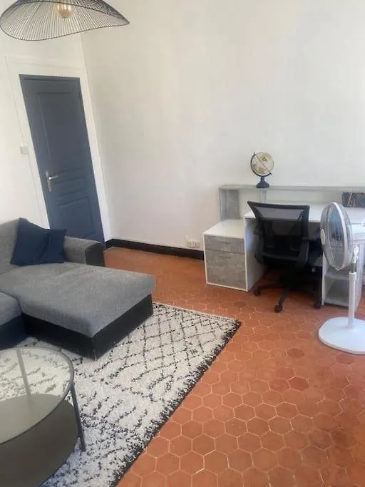 {O Petits Docks} * Proche Centre Apartment Marseille
