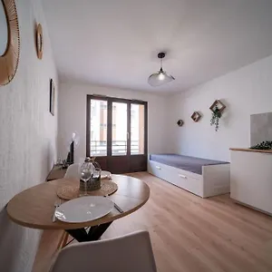 Equipe Balcon A 5min De La Gare St Charles Appartement